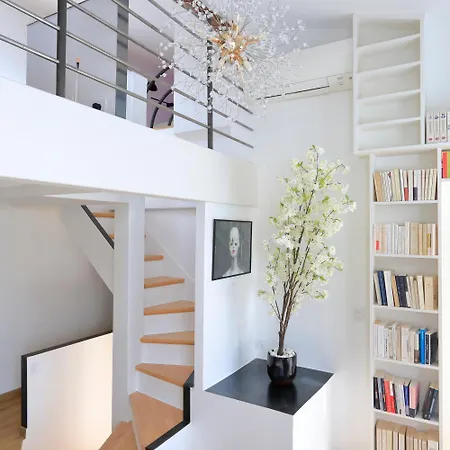 Апартаменты Triplex Refait A Neuf A Bastille Париж