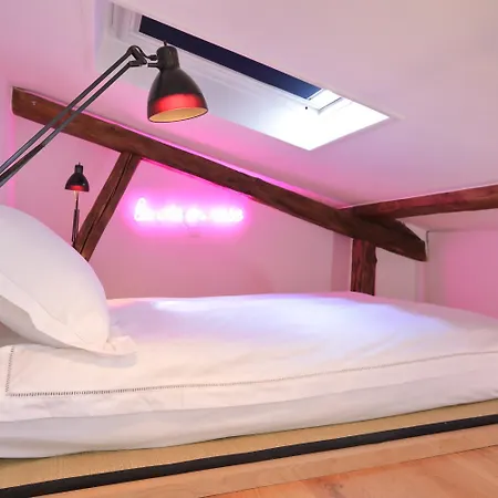 Апартаменты Triplex Refait A Neuf A Bastille Париж