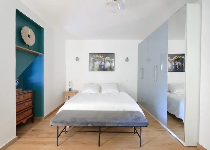 Apartman Triplex Refait A Neuf A Bastille